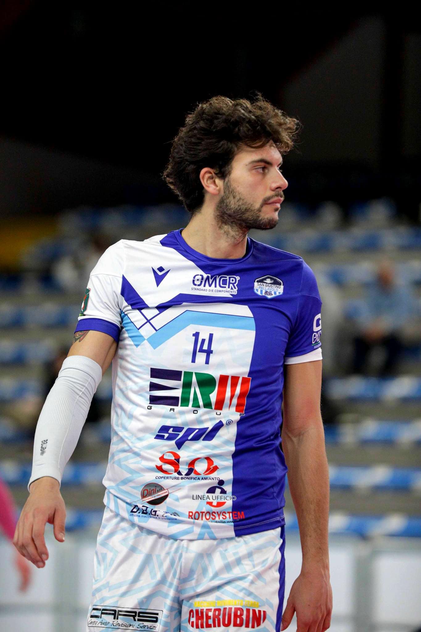 è LO SCHIACCIATORE NICCOLò CAPPELLETTI, ALLA TERZA STAGIONE CONSECUTIVA CON LA MAGLIA BIANCAZZURRA, IL NUOVO CAPITANO DELLA ERMGROUP VOLLEY ALTOTEVERE