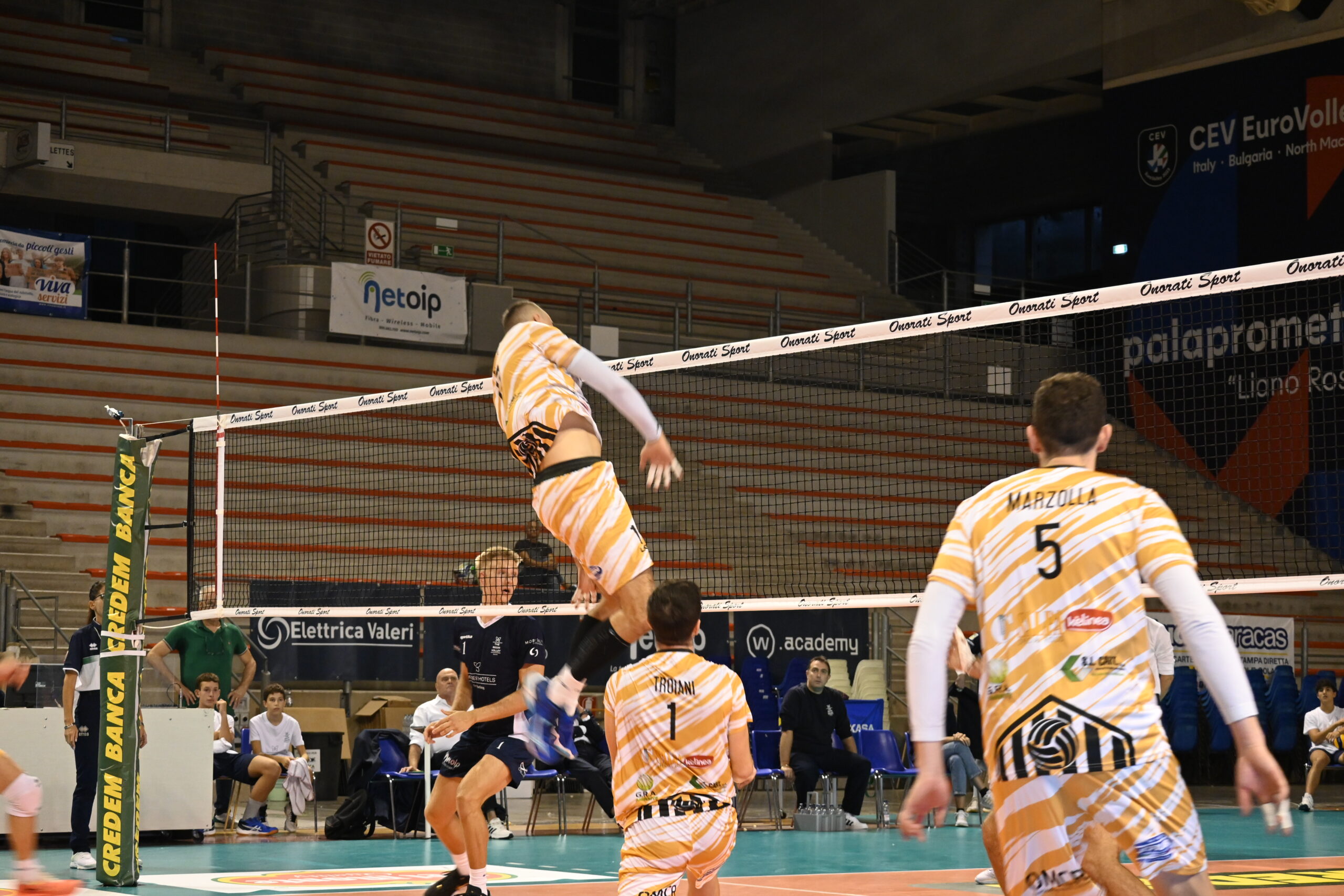 Avanti per 2 set a 1, la ErmGroup Altotevere sparisce alla distanza dalla scena e cede nettamente al tie-break in quel di Ancona contro la neopromossa The Begin Volley