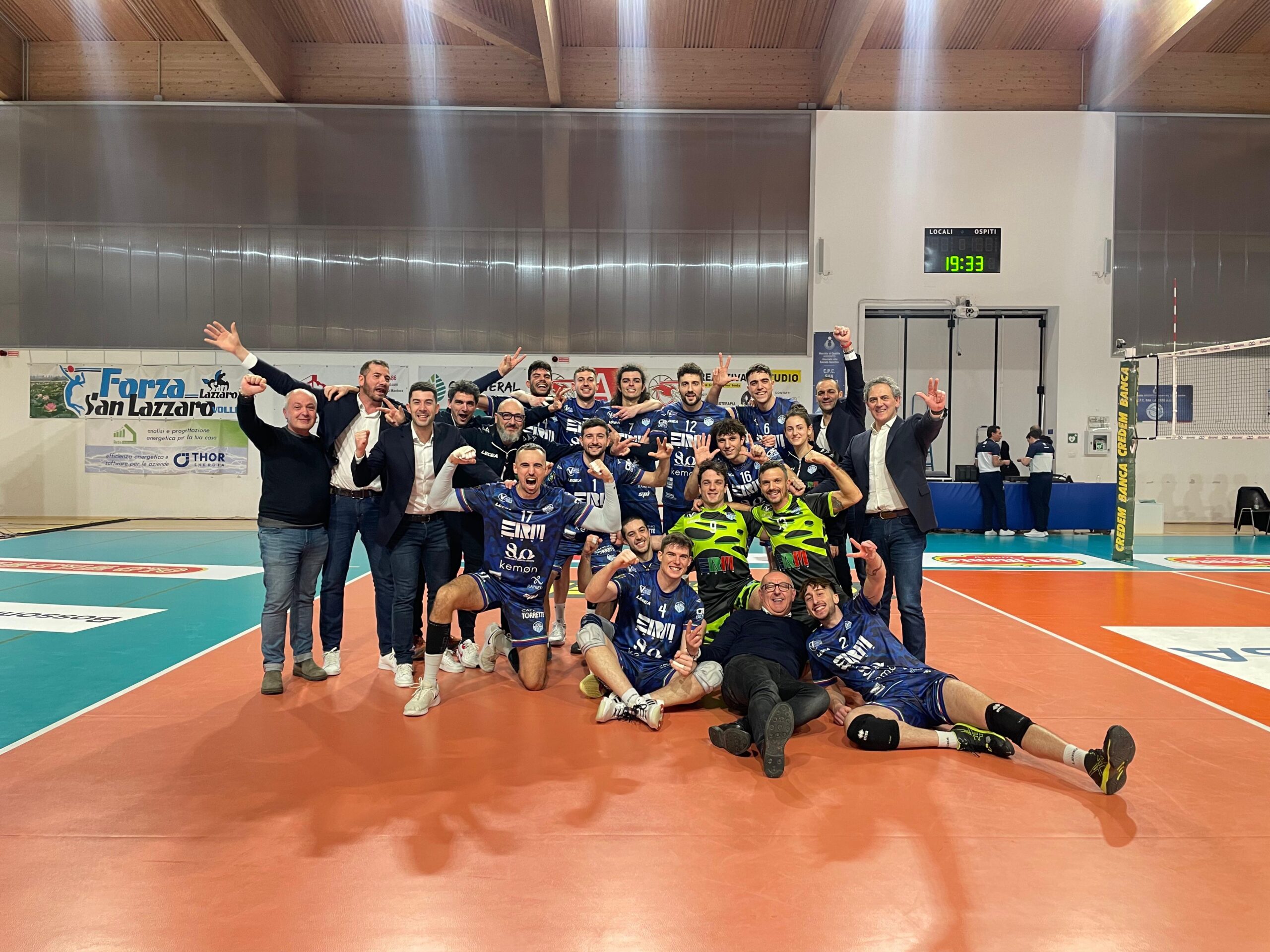 Impresa esterna per 3-2 della ErmGroup Altotevere a Mantova. Sotto per 11-14 al tie-break, i biancazzurri ribaltano la situazione e si prendono due punti di straordinaria importanza nella sfida contro la Gabbiano Farmamed 